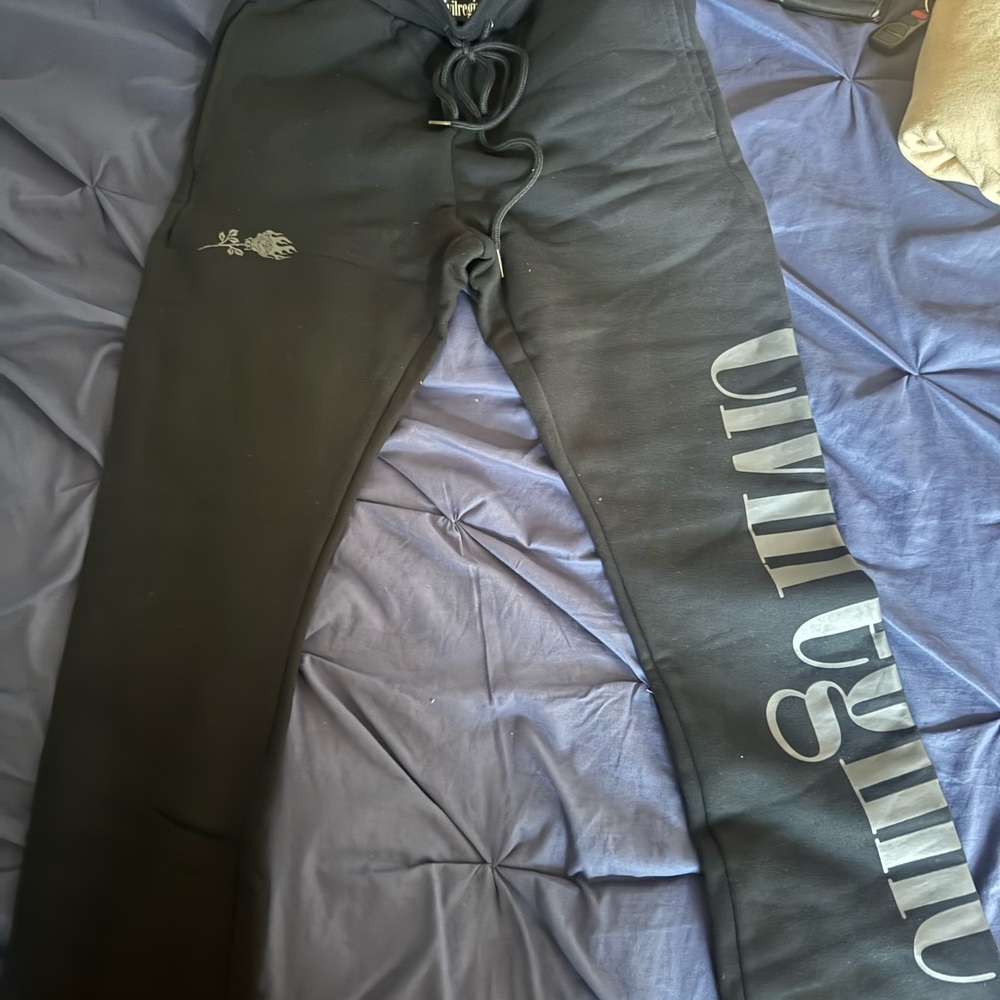 Stylish Black strait fit sweatpants